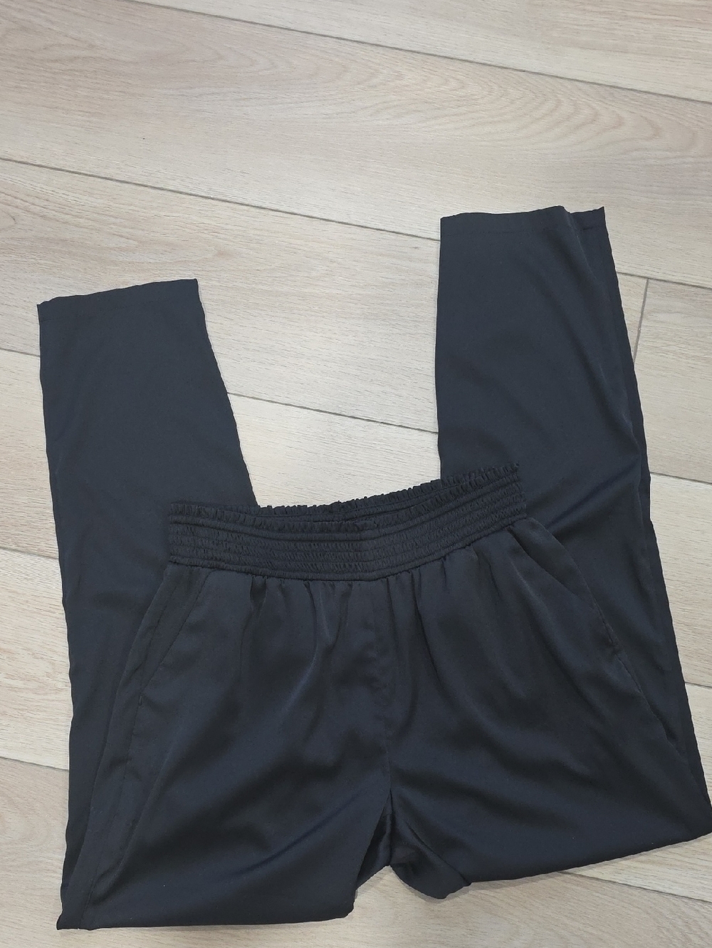 Black Elastic Waist Pull-On Satin Pants With Pockets